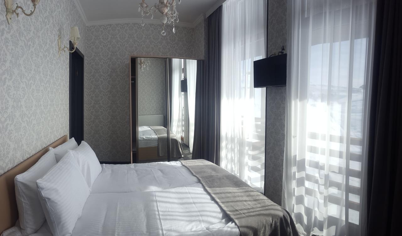 Hotel Winerooms Goedaoeri Buitenkant foto